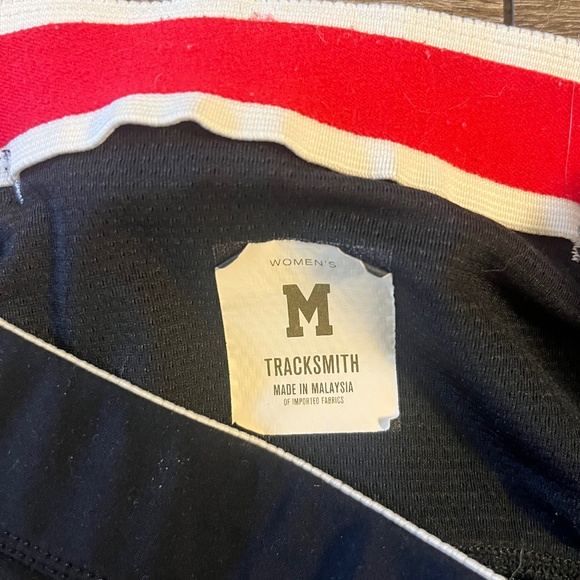Tracksmith lane 5 shorts (5 pockets) size medium - Picture 3 of 3